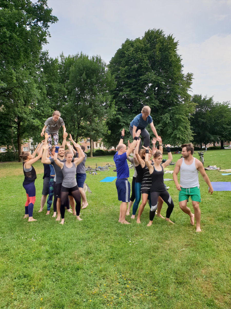 Acroyoga Kiel Jams